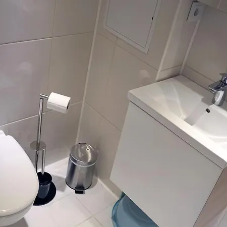 Cozy Near Lounakeskus With Cinema Apartament Tartu