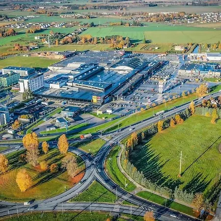 Apartamento Cozy Near Lõunakeskus With Cinema *