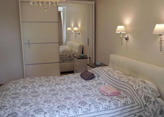 Apartamento Cozy Near Lõunakeskus With Cinema *